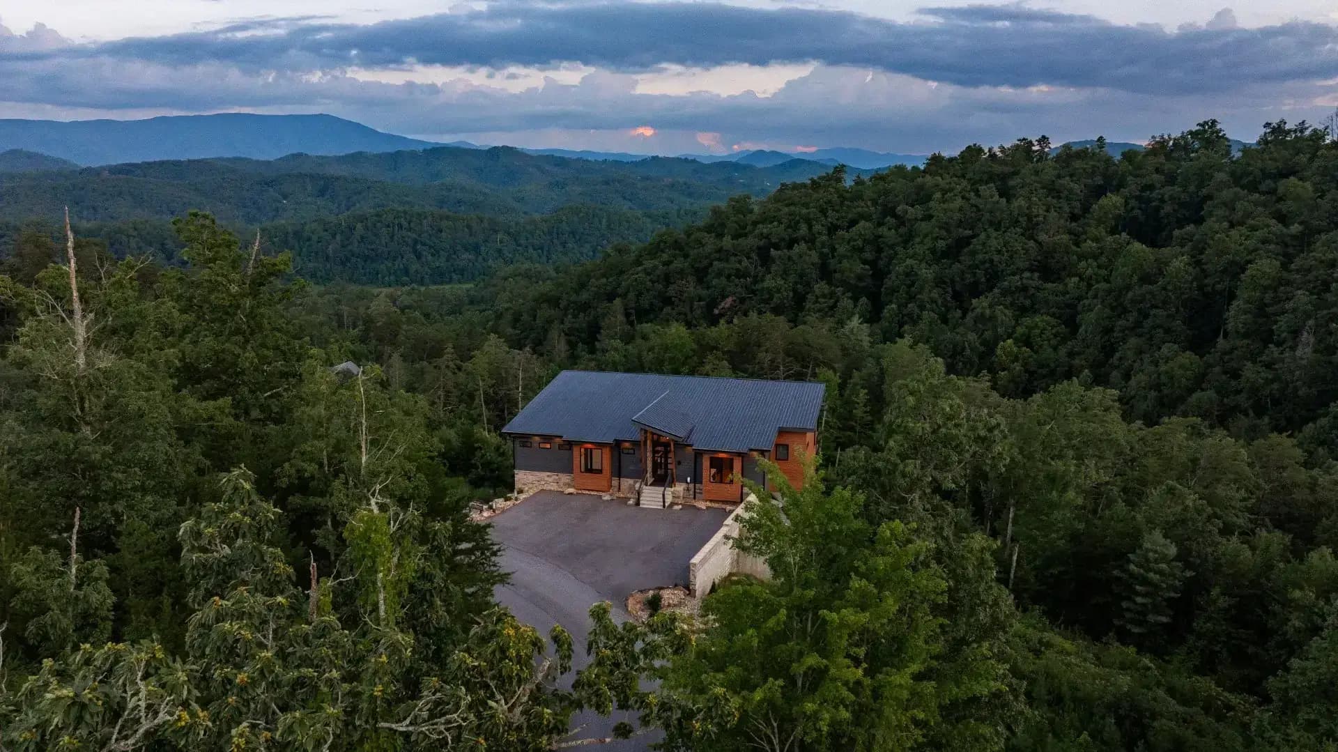 Modern Pines luxury cabin in the Smoky Mountains